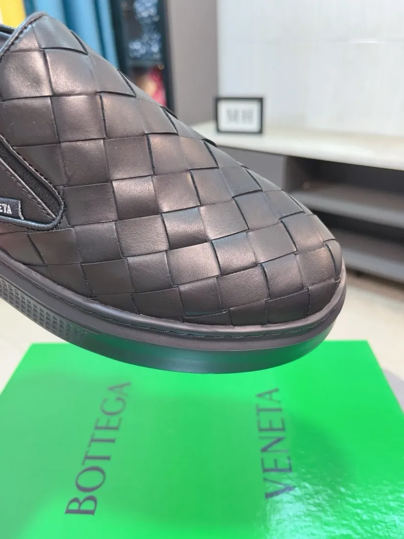 Men's men's shoes 💰500🌸🌸[bv~Bottega Veneta] 2024 classic spring and autumn trend models are on the market. The same style as the official website. Counter quality [strong][strong][strong] Selected first-layer cowhide woven, high-end atmosphere, silk cowhide lining, super cost-effective model. Original wear-resistant outsole. Fine workmanship. The upper layer of materials is used. The quality is visible. Hurry up and get started. Shoe sizes 38 to 44